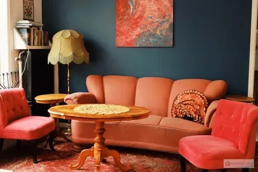 Creating a Cozy Retro Reading Nook on a Budget