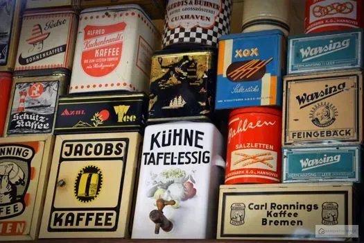 How to Choose the Perfect Retro Color Palette for Your Room
