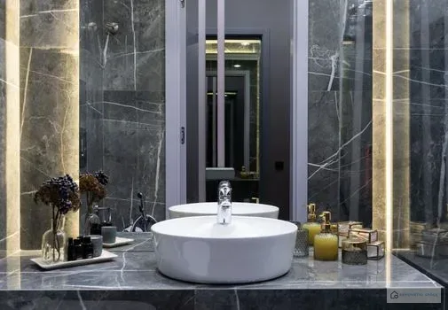 Matte vs. Glossy Tiles for Bathroom Walls: Pros and Cons