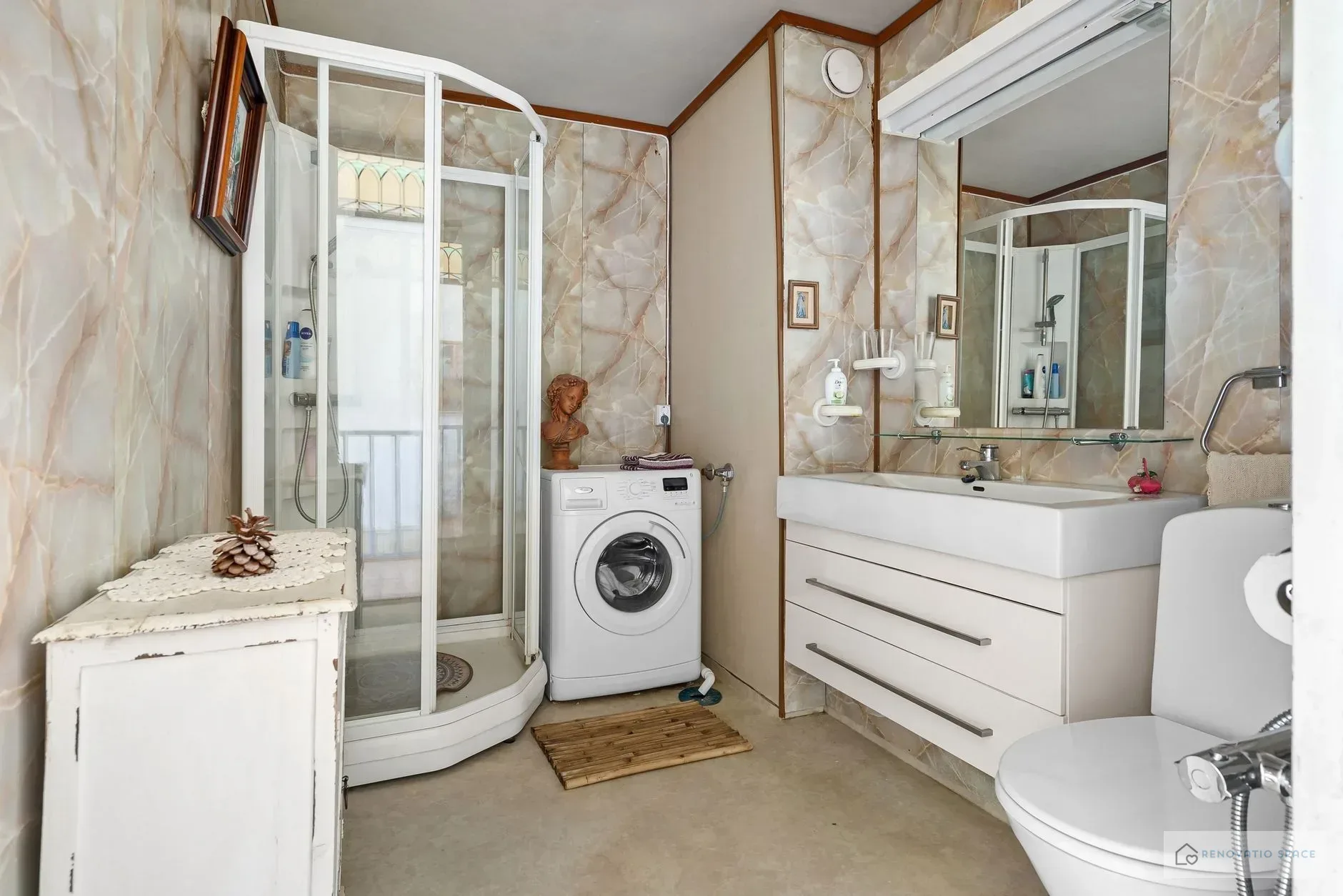 Bathroom Storage Solutions for Clutter-Free Look image