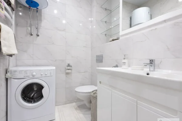 Bathroom Storage Solutions for Clutter-Free Look image