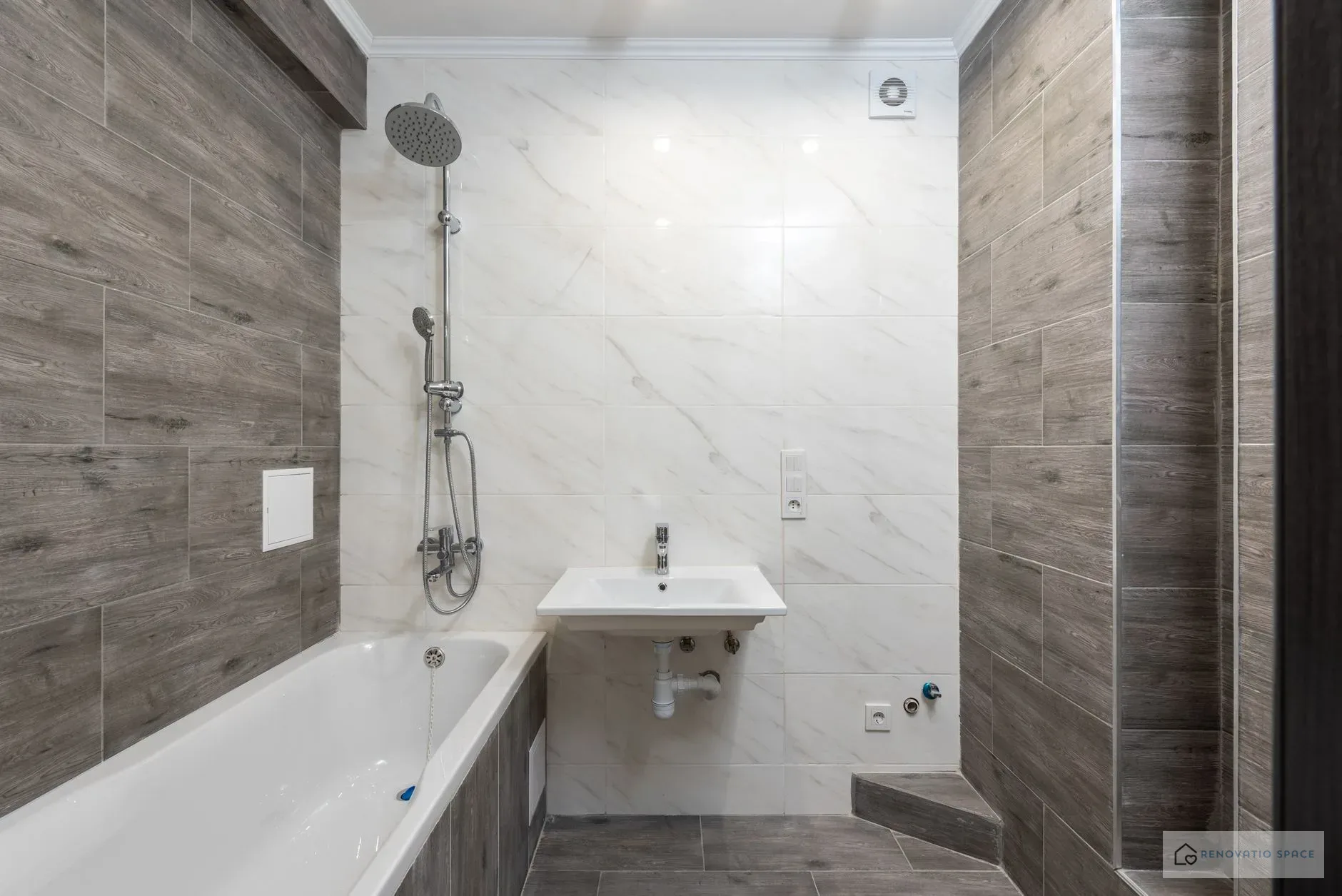 How to Fix a Clogged Bathroom Drain Yourself: Step-by-Step Guide image