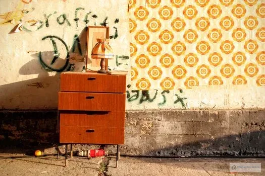Retro Room Ideas: How to Achieve the Vintage Look at Home